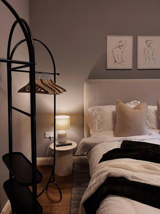 Modern Ground Floor Apartment Тодморден Экстерьер фото