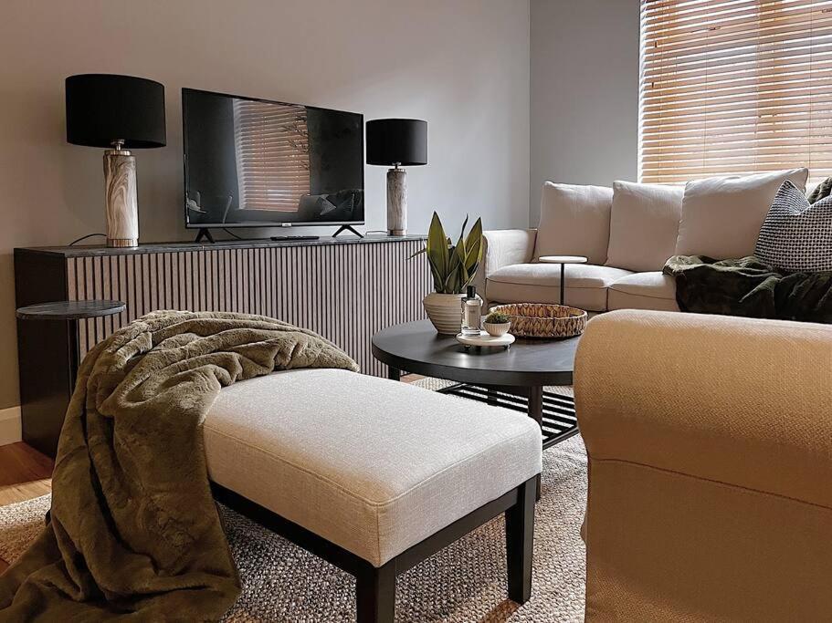 Modern Ground Floor Apartment Тодморден Экстерьер фото